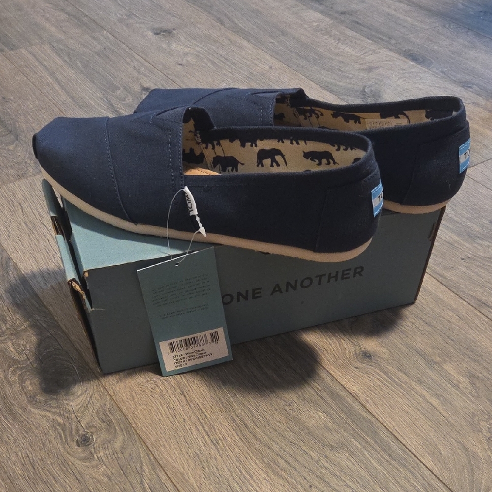 TOMS Women's Navy Slip-On Loafers